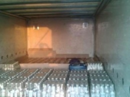 На Днепропетровщине блокировали поставки левой водки и сигарет в зону АТО