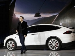Глава Tesla Motors официально презентовал серийный кроссовер Model X