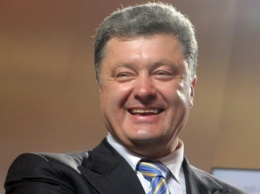 Крымские власти пригласили Порошенко в гости