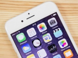 Следующие поколения iPhone могут получить изогнутый дисплей