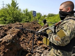 Вечером боевики открывали огонь по опорным пунктам в Зайцево и Луганском, - пресс-центр АТО