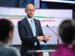 "Укрзализныця" к концу года получит 1 млрд грн на ремонт и приобретение новых дизелей, - Яценюк