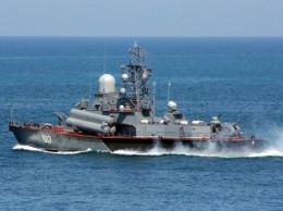 Суда и самолеты Черноморского флота выполнили ракетные стрельбы и бомбометание