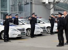 Полицейский автопарк в Киеве пополнился 85 машинами
