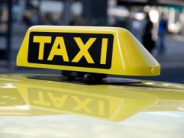 Владельцы iPhone смогут заказать такси через Приват24