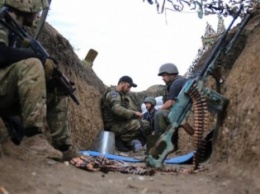 Силы АТО завершили отвод техники в Луганской области (видео)