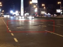 На площади Победы после ремонта уже просел асфальт