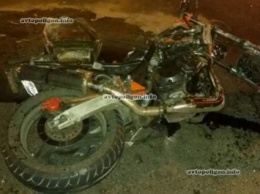 ДТП в Киеве: на Крайней мотоциклист врезался в грузовик и попал в больницу. ФОТО