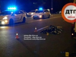 В Шевченковском районе пьяный водитель сбил на тротуаре двух пешеходов