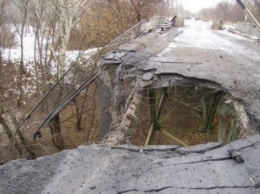 Стала известна дата открытия пешеходного моста из Станицы Луганской в Луганск