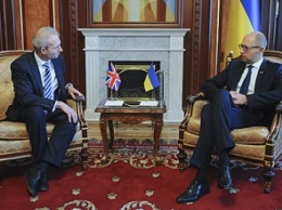 Яценюк встретился с министром Великобритании по делам Европы Лидингтоном