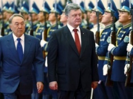 Порошенко обсудил с Назарбаевым расширение сотрудничества Украины и Казахстана