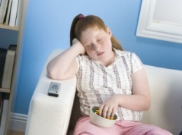 Ученые: Каждый час недосыпания подростков увеличивает риск ожирения