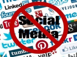 В Турции заблокировали Twitter и Facebook