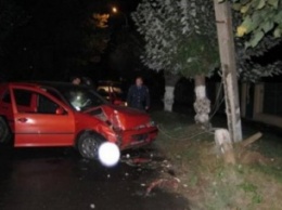 В Ужгороде не разминулись Volkswagen и Peugeot, пострадали три человека (ФОТО)