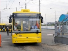 Кличко забрал у жителей Виноградаря и Оболони низкополые троллейбусы