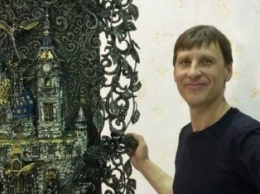 Сибирский художник по металлу покажет в Феодосии 100-килограммовое панно в честь «Конька-горбунка»