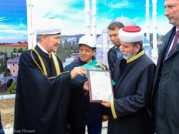 Главный муфтий России пожертвовал 3 млн рублей на строительство Соборной мечети в Симферополе (ФОТО)