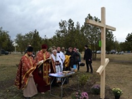 На полигоне Широкий Лан освятили крест на месте закладки часовни