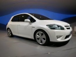 Toyota полностью перейдет на гибридные авто до 2050 года