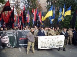 В Киеве прошел "Марш героев"