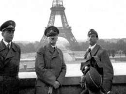 В 2016 году во Франции переиздадут книгу Гитлера "Майн кампф"