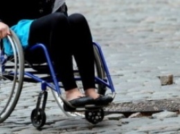 В Москве дизайнера не пустили на самолет из-за инвалидной коляски