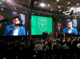 У Филатова сообщают о давлении на демократические силы на выборах в Днепропетровске