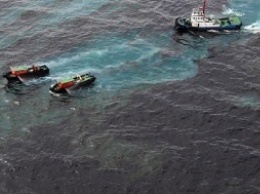 В Японии при столкновении двух танкеров произошел разлив нефти