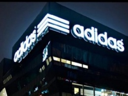 Adidas опровергли свое причастие к подкупу чиновников FIFA