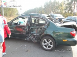 Ужасное ДТП под Киевом: Nissan, выезжая со второстепенки, убил