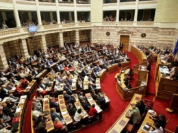 Парламент Греции проголосовал за принятие жестких мер экономии