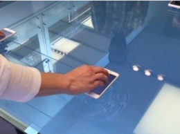 В США в магазинах Apple Store разместили уникальные столы с технологией 3D Touch