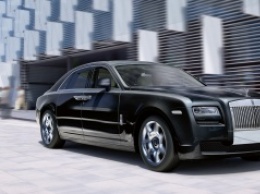 Продажи Rolls-Royce в России выросли на 35% в кризис
