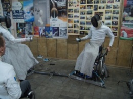 Для николаевских фехтовальщиков-паралимпийцев за средства областного бюджета закупили новое оборудование