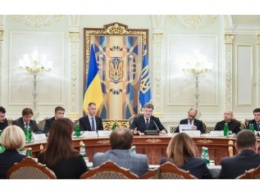 Порошенко - депутатам: Найдите в себе мужество и примите решение об отмене депутатской и судейской неприкосновенности