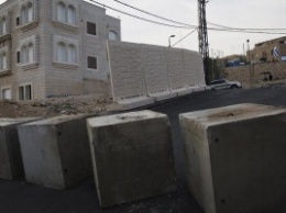 Нетаньяху заморозил строительство новой стены в Иерусалиме