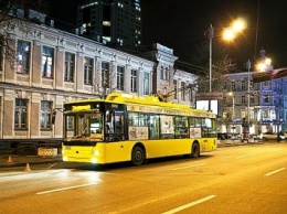 Сегодня общественный транспорт в Киеве будет ходить чаще