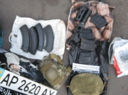 На блокпосту "Лисичанск-Артемовск" задержаны двое военнослужащих с арсеналом оружия, ограбивших СТО (фото)