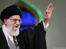 Духовный лидер Ирана одобрил ядерную сделку