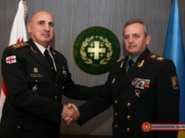 Муженко обсудил с начальником Генштаба ВС Грузии сотрудничество в военной сфере
