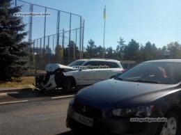 ДТП в Киеве: на Обуховской трассе Mercedes GL протаранил BMW X3. ФОТО