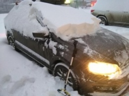В соцсетях пользователи из Омска делятся фото и видео сильного снегопада