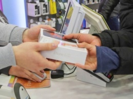 Продажи iPhone 6s и iPhone 6s Plus стартовали в Украине и Беларуси