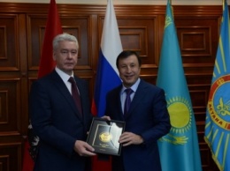 Мэры Москвы и Астаны подписали обновленную программу партнерства