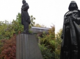 "Старварс" круче коммунизма: Ленин превращается в Дарта Вейдера