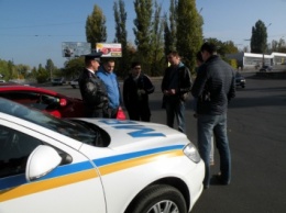 Правоохранители и автоклубы области поздравили николаевских водителей