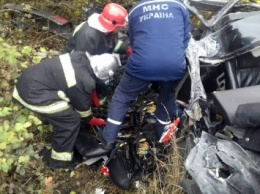 В Хмельницкой области в результате столкновения фуры с Opel погиб мужчина