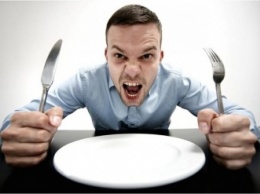 Ученые выяснили, почему человек злится от голода