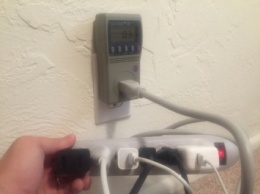 Эксперимент: сколько можно сэкономить электроэнергии, если отключать адаптеры iPhone, iPad и Mac сразу после зарядки